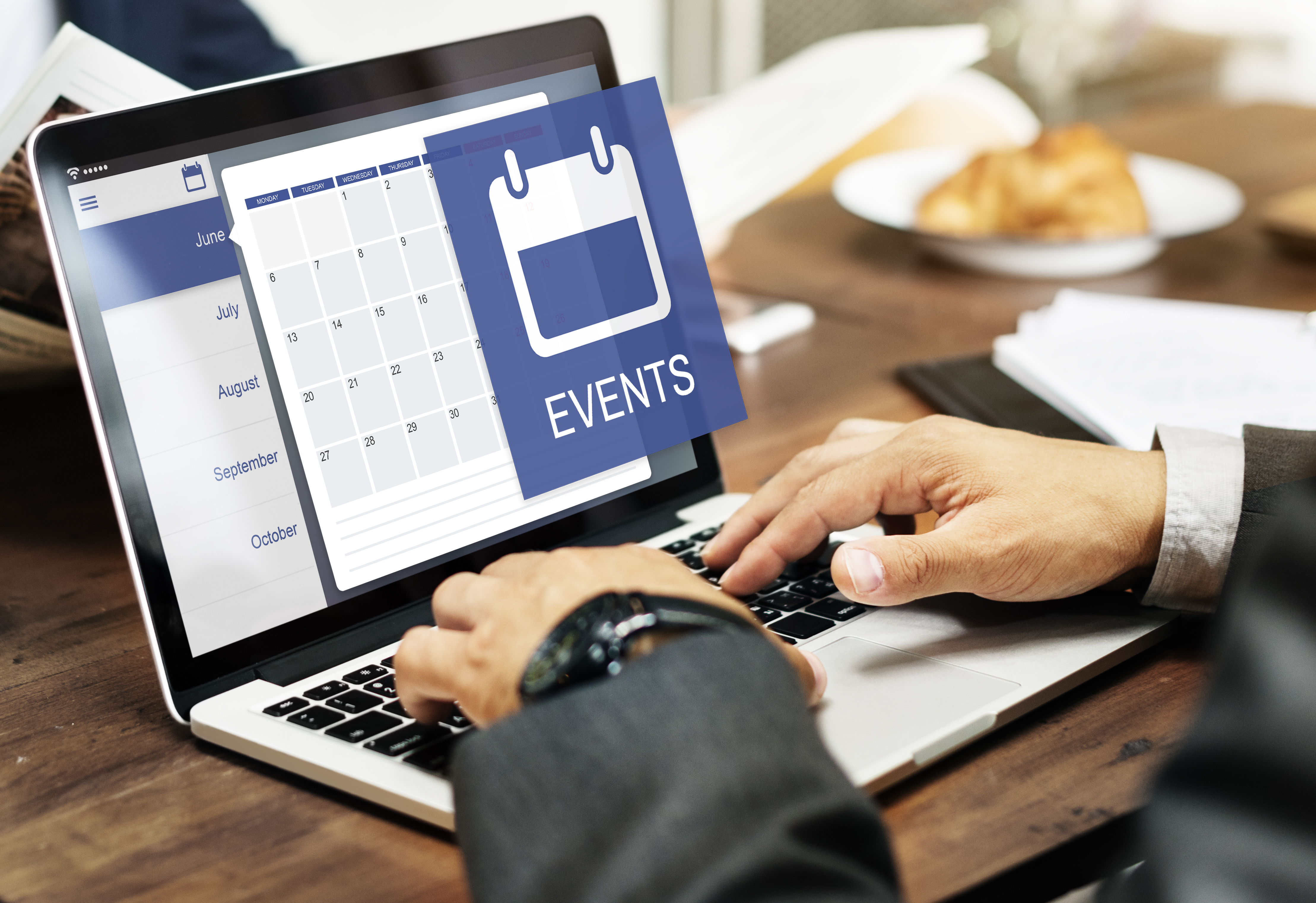Online scheduling and booking software
